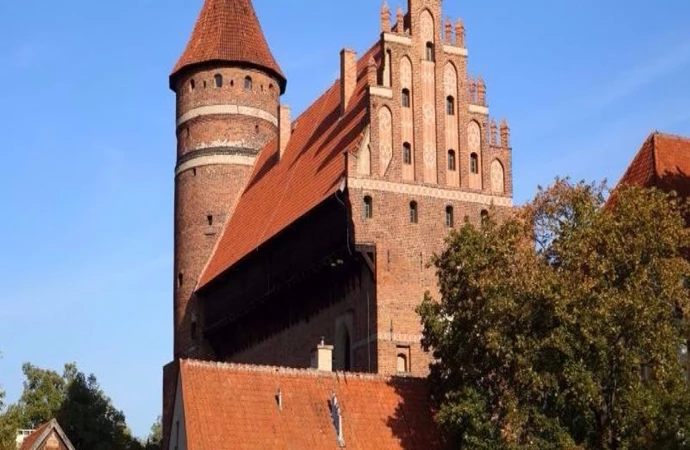 Konferencja naukowa „Emancypacja po polsku. Sto lat praw wyborczych kobiet” odbędzie się już jutro, 7 marca w Muzeum Warmii i Mazur w Olsztynie.